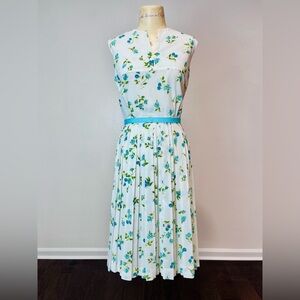 VTG 1970s Floral Sleeveless Pleated Dress